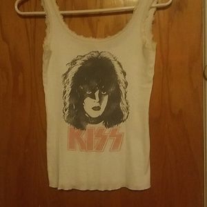 Kiss tank.